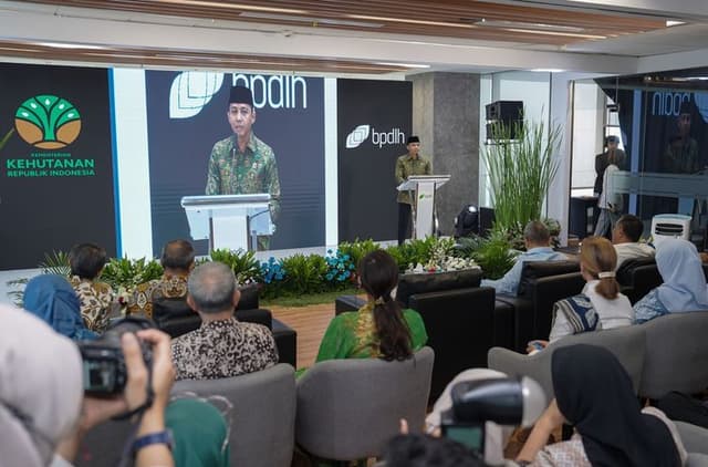 Perkuat Ekosistem Karbon dan Mitigasi Karhutla, Menhut Raja Juli Antoni Apresiasi Penyaluran Dana RBP REDD+ GCF-2 oleh BPDLH 958207
