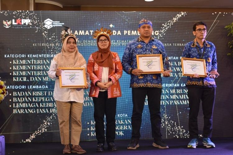 Kementerian Kehutanan Raih Penghargaan Terbaik Nasional UKPBJ Kategori Kementerian pada Virtual Expo PBJ LKPP 2025