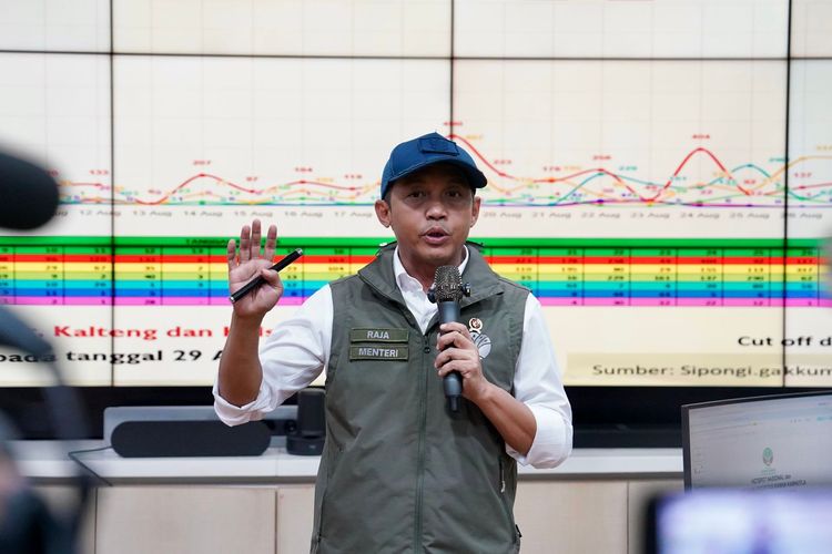 hadapi-puncak-cuaca-ekstrem-menteri-kehutanan-ungkap-5-strategi-utama-penanganan-karhutla
