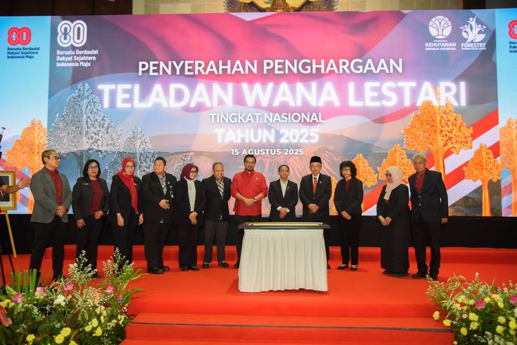 Kementerian Kehutanan Anugerahkan Penghargaan Wana Lestari 2025 dan Luncurkan ASN Corporate University