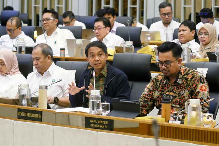 Raker Menteri Kehutanan Dengan Komisi IV DPR RI Bahas Anggaran Tahun 2026 dan Isu Strategis Kehutanan