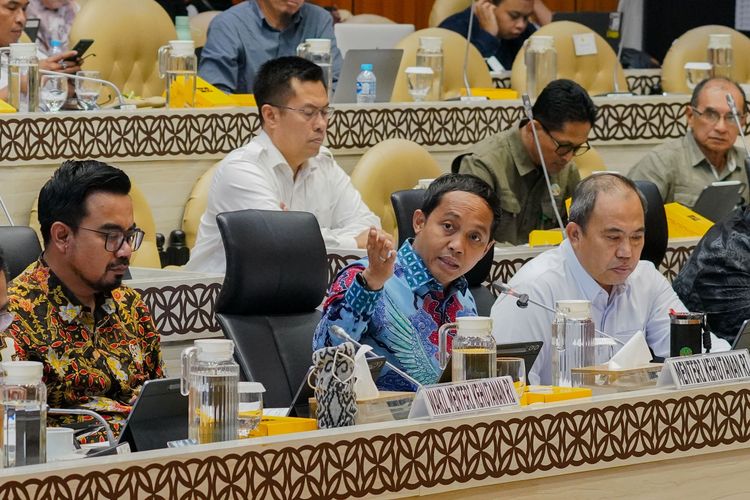kementerian-kehutanan-bahas-pagu-anggaran-2026-bersama-komisi-iv-dpr-ri