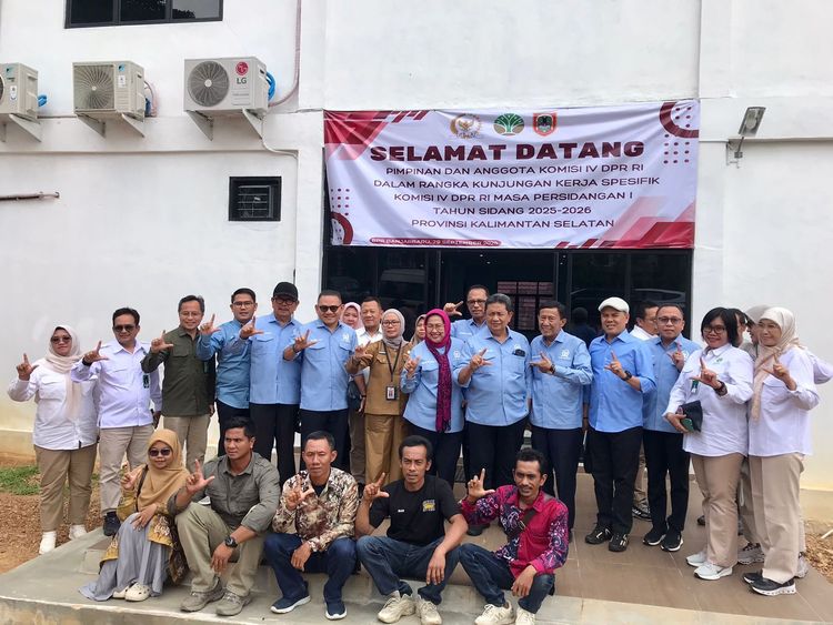 komisi-iv-dpr-ri-dan-kementerian-kehutanan-dorong-hilirisasi-produk-perhutanan-sosial-di-kalimantan-selatan