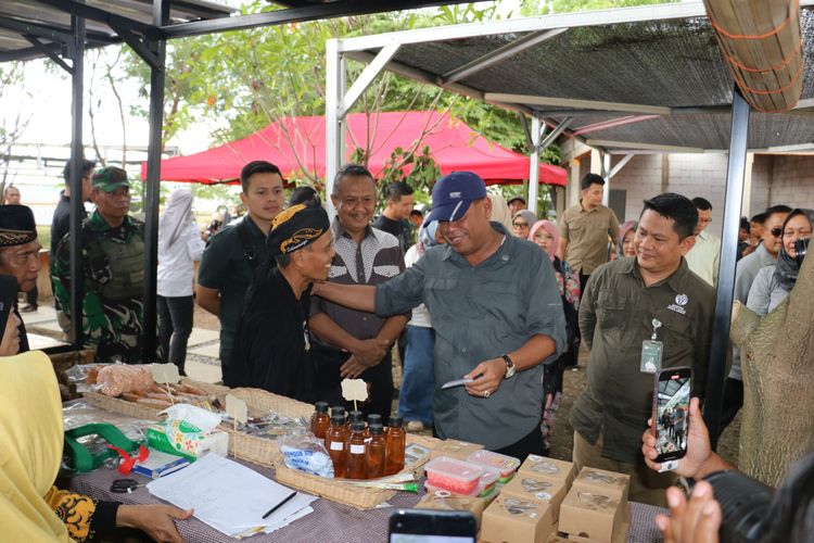 kementerian-kehutanan-gelar-foresta-showbiz-jembatani-petani-hutan-dengan-akses-jejaring-pasar-melalui-kemitraan