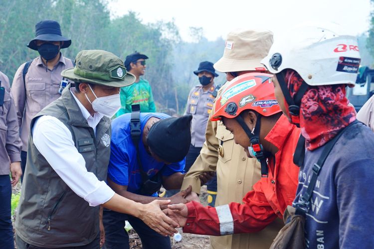 Menhut Kawal Langsung Operasi Penanganan Karhutla di Kalimantan