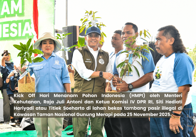 AYO TANAM POHON: "HIJAUKAN NEGERI, PULIHKAN BUMI" 
