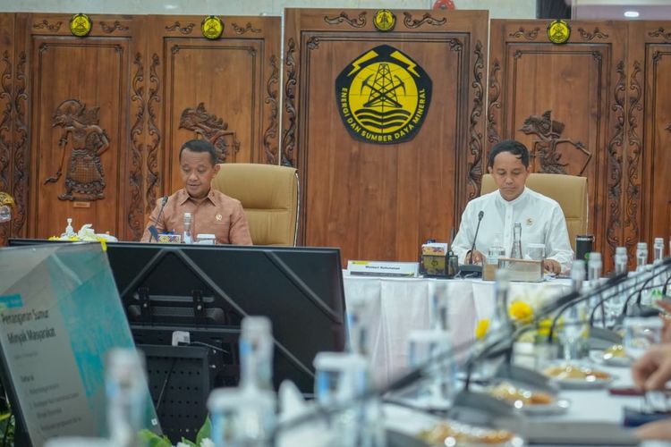 Kementerian Kehutanan Dukung Legalitas dan Penataan 45.000 Sumur Minyak Masyarakat