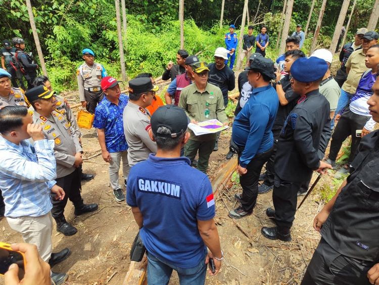 Tak Ada Ruang Bagi Kejahatan Satwa: Gakkum Kehutanan Kejar Jaringan Pembunuhan Gajah di  Riau